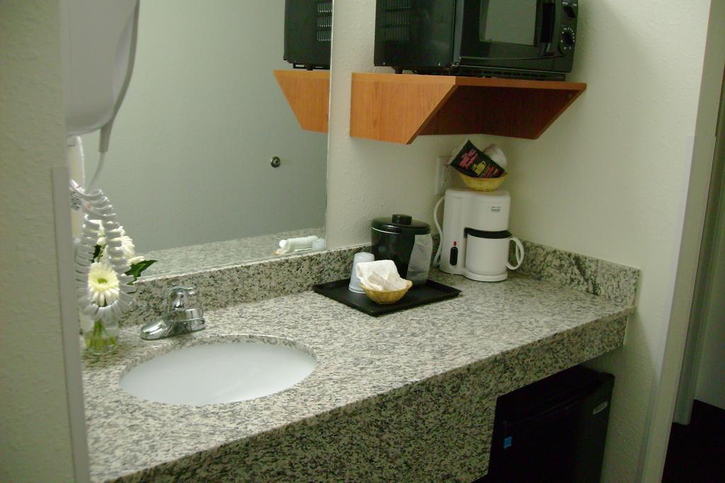 Travelodge By Wyndham Marysville Quarto foto